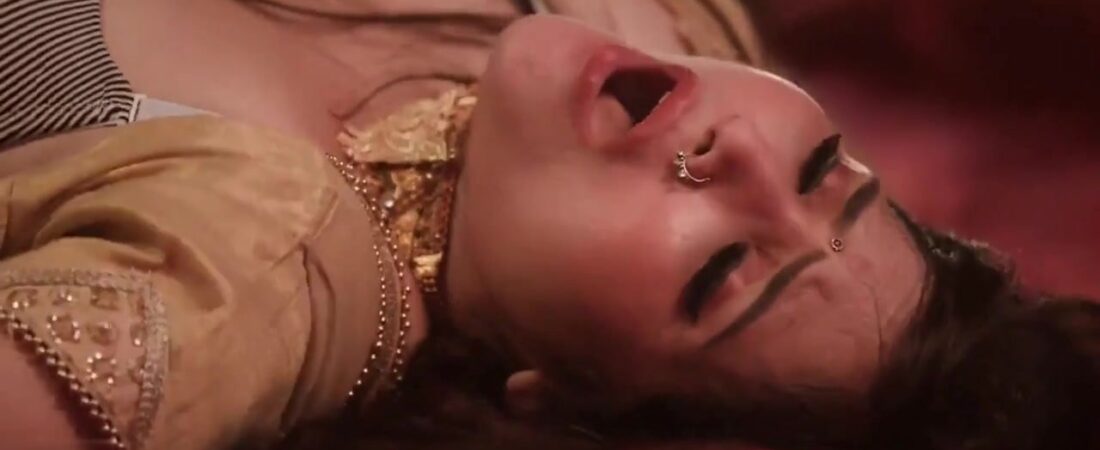 Indian curvy MILF hot erotic video